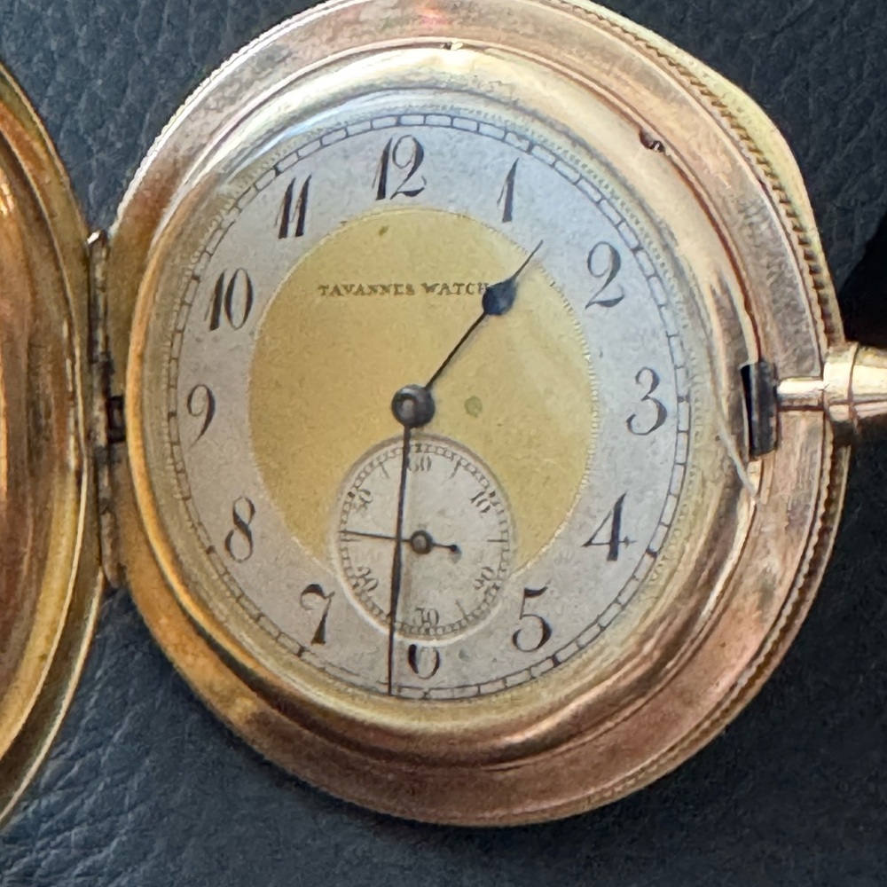 Elegant tavannes 14 k Gold Jewelry Accessory with Intricate Detailing